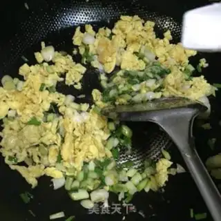 Make Cricket fried eggs step 6