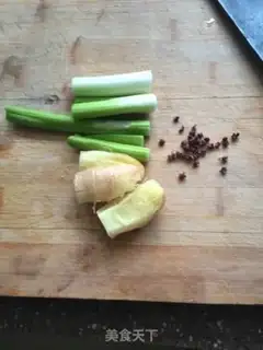 Make Sanbao Bones soup step 1