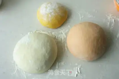 Make Fancy buns step 1