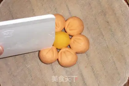 Make Fancy buns step 17