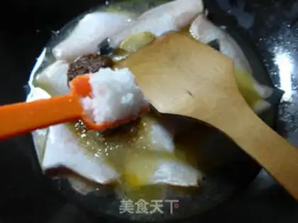 Make The salsa sauce burns little rubber fish step 9
