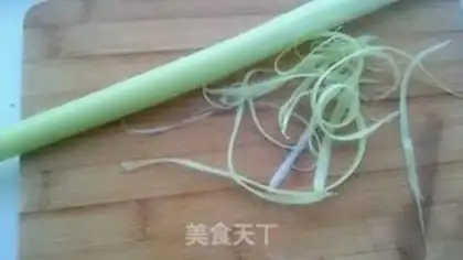 Make Celery lily shrimp step 2