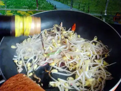 Make Soybean sprouts step 4