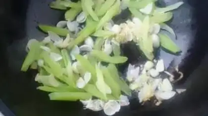 Make Celery lily shrimp step 8