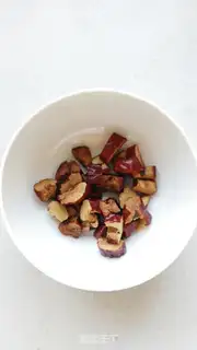 Make "Red-tree rice paste." step 0
