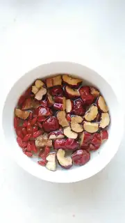 Make "Red-tree rice paste." step 1