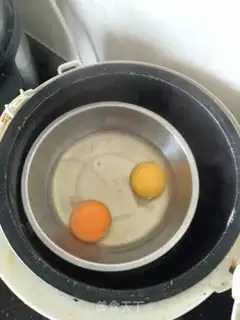 Make Double eggs step 1