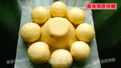 Make Crown bread step 6