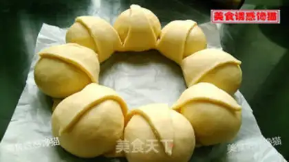 Make Crown bread step 9