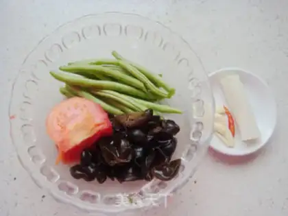 Make Four seasons of bean fried wood step 0
