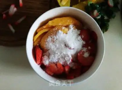Make Strawberry mango pie step 3