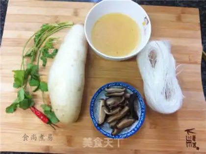 Make Chicken and radish crystal fan step 0
