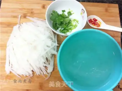 Make Chicken and radish crystal fan step 1