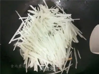 Make Chicken and radish crystal fan step 3