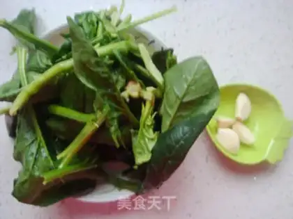 Make Garlic spinach step 0