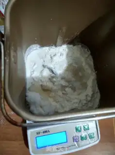 Make Christmas rose bread step 1