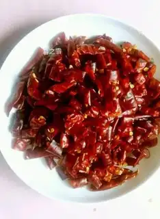 Make Homemade pepper oil step 1