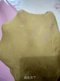 Make Christmas rose bread step 5