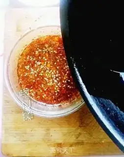 Make Homemade pepper oil step 7