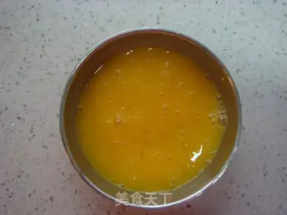 Make Tomato sauce fried eggs step 1