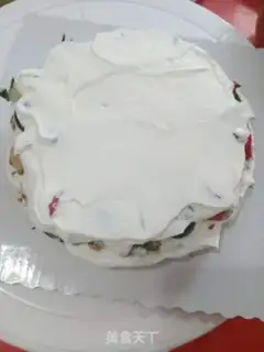 Make Christmas naked cake step 6