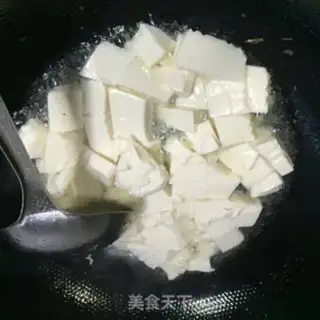 Make Gold pins, tofu soup step 1