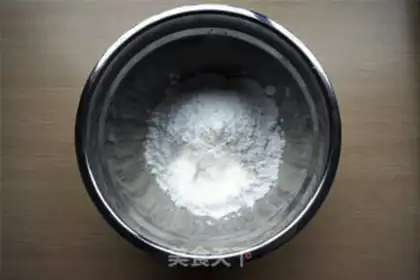 Make Christmas frosting cookies step 1