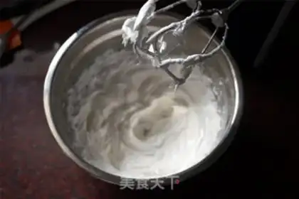 Make Christmas frosting cookies step 2