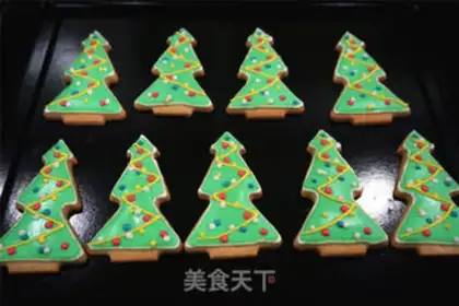 Make Christmas frosting cookies step 14