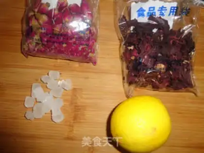 Make Rose and lemon tea step 0