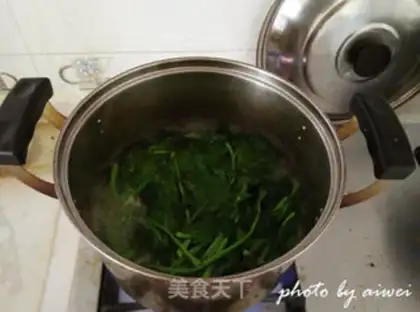 Make Emerald pork and cabbage step 1