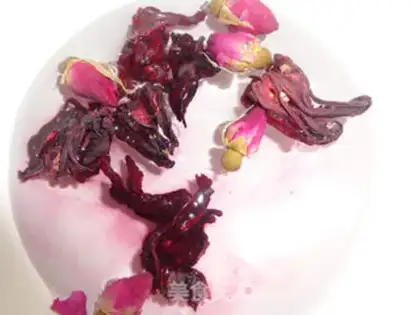 Make Rose and lemon tea step 1