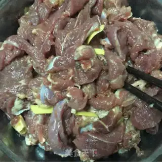 Make Onions blow up lamb step 4