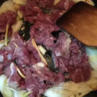 Make Onions blow up lamb step 7