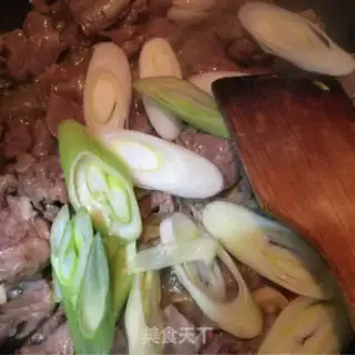 Make Onions blow up lamb step 9