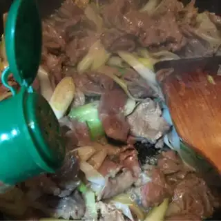 Make Onions blow up lamb step 10