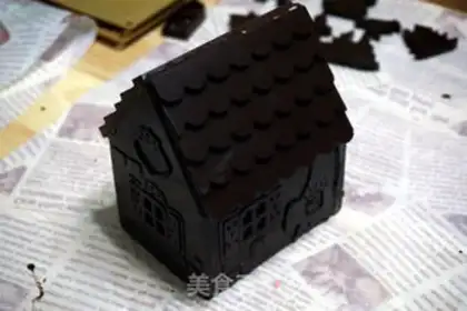 Make Chocolate Christmas house step 9