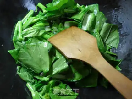 Make Tofu-dried oil and vegetables step 4