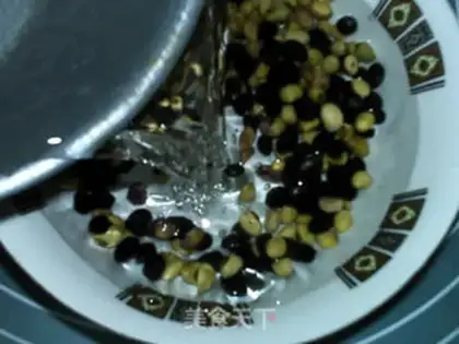 Make Ginger dates, black soybeans step 2