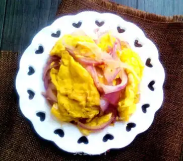 Make Onion fried eggs step 6