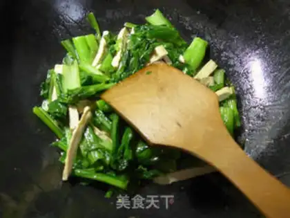 Make Tofu-dried oil and vegetables step 9