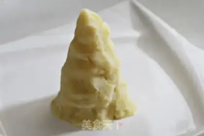 Make Christmas tree of broccoli step 3