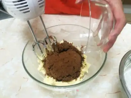 Make The gingercake man step 2