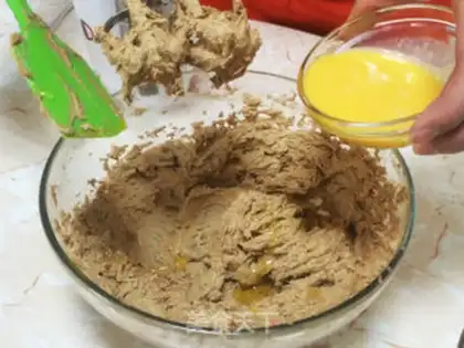 Make The gingercake man step 4