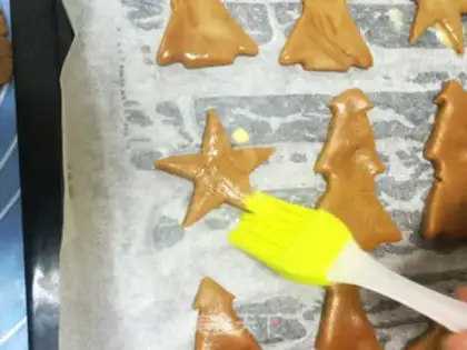 Make The gingercake man step 8
