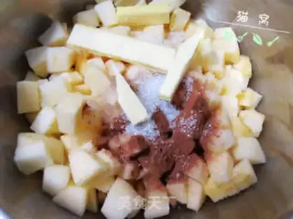 Make Cinnamon apple pie step 4