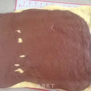 Make Double-coloured buns step 5