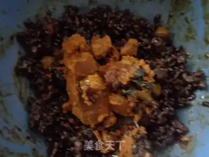Make Bean black and rice triangles step 2