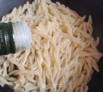 Make Italian screw powder step 3