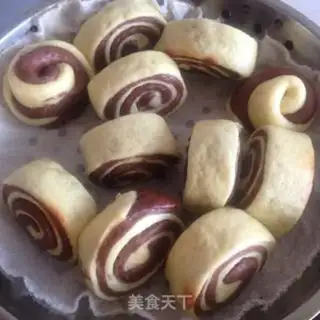 Make Double-coloured buns step 9